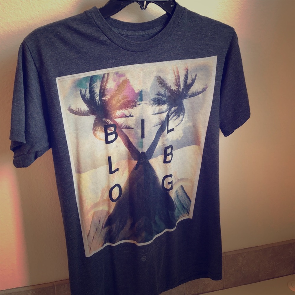 Gray t shirt